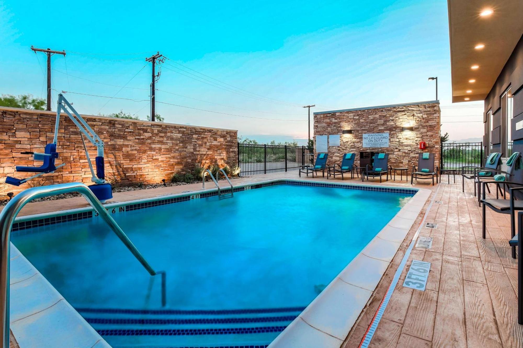 Fairfield Inn & Suites By Marriott Snyder Exterior foto